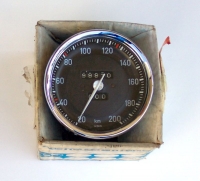 Tachometer_4e7aefb926a38.jpg